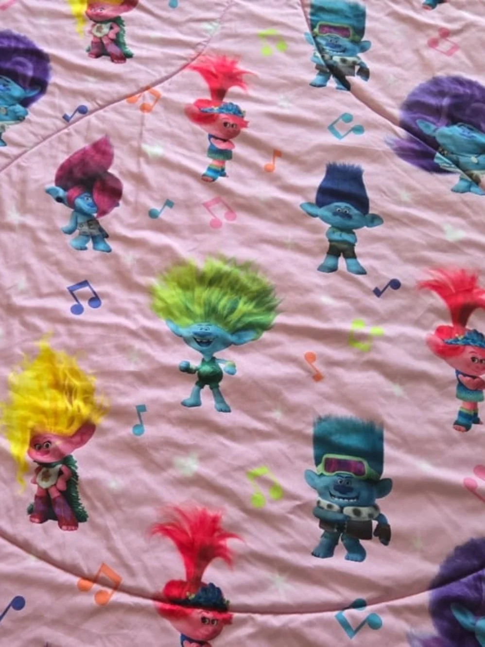 DreamWorks Trolls Band Together Reversible Twin / Full Comforter